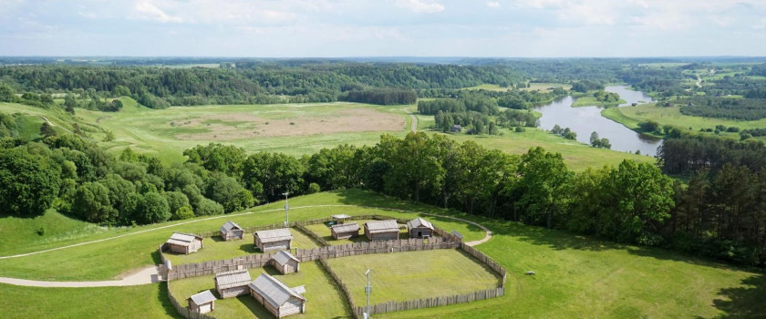 S. Kvietka - muziejus po atviru dangumi iš dangaus.jpg